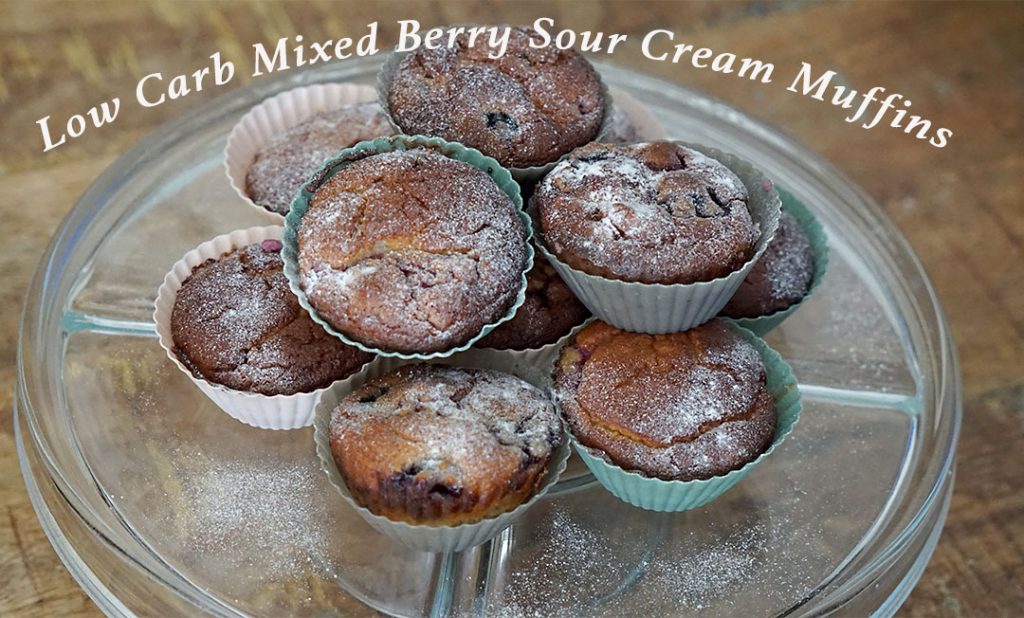 LowCarbMixedBerrySourCreamMuffins